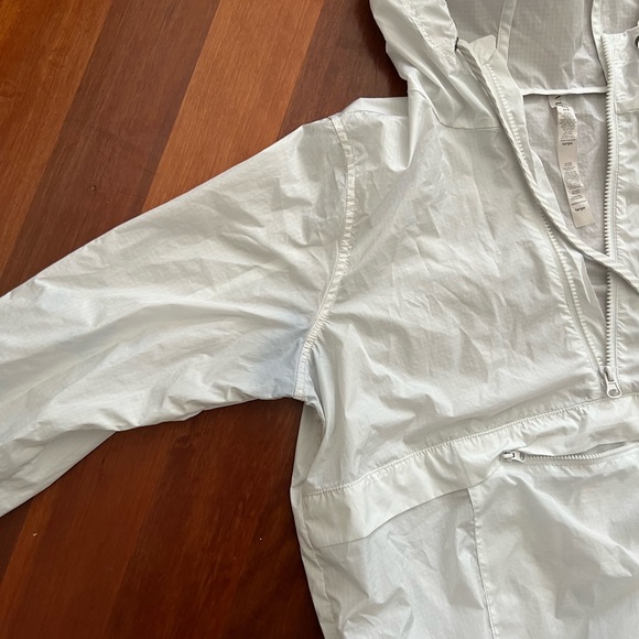 Vuori Windbreaker - Picture 5 of 6